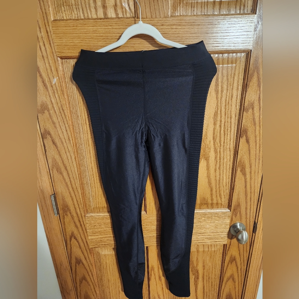 Fabletics Ultra High-Wasted Motion Shine Legging